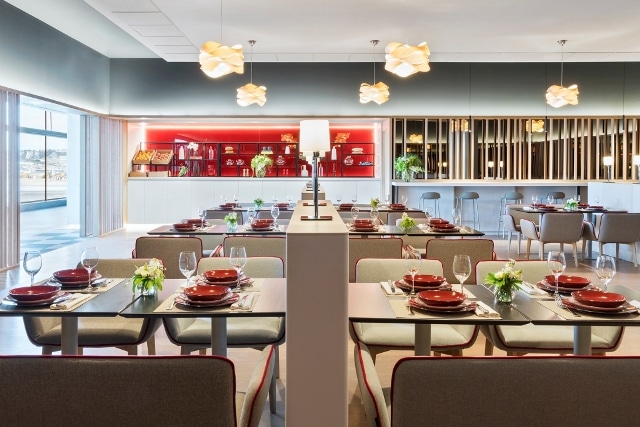 Αποτέλεσμα εικόνας για Iberia Opens new “Premium” Lounge at Madrid Airport